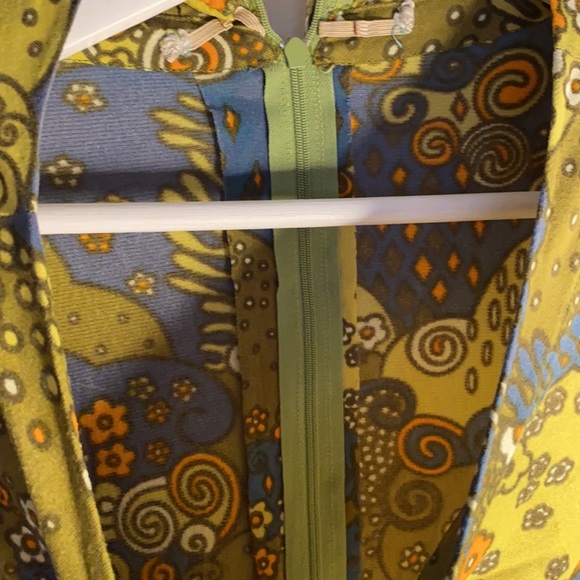 60s Flower Dress - Picture 9 of 9